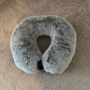 Ugg travel neck pillow
